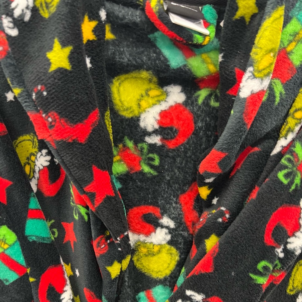 - Dr Seuss The Grinch Soft Plush Robe Women’s Sz medium 65th Anniversary NEW
